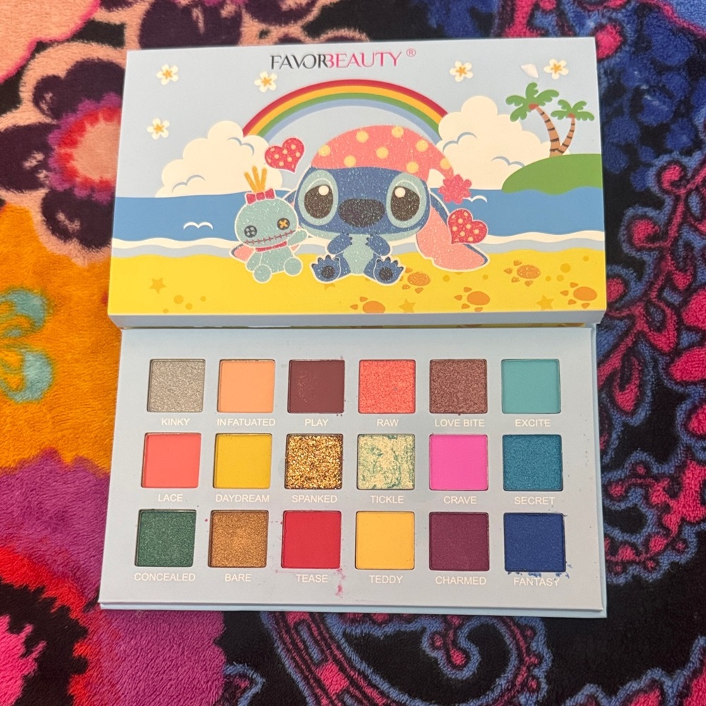 FavorBeauty Colorful Eyeshadow Palette